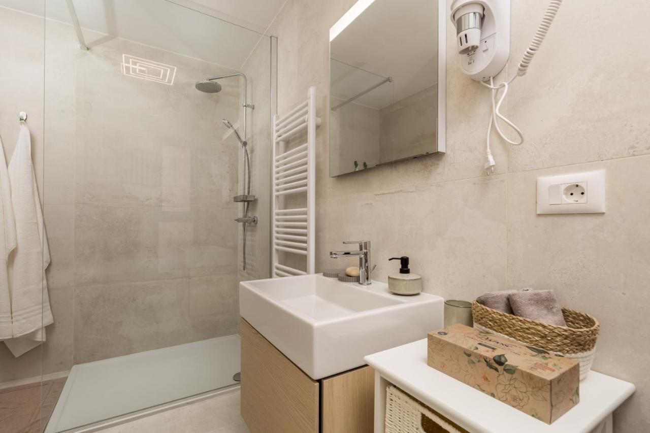 Luxury City Center Apartment -50M To The Sea Opatija Exterior photo